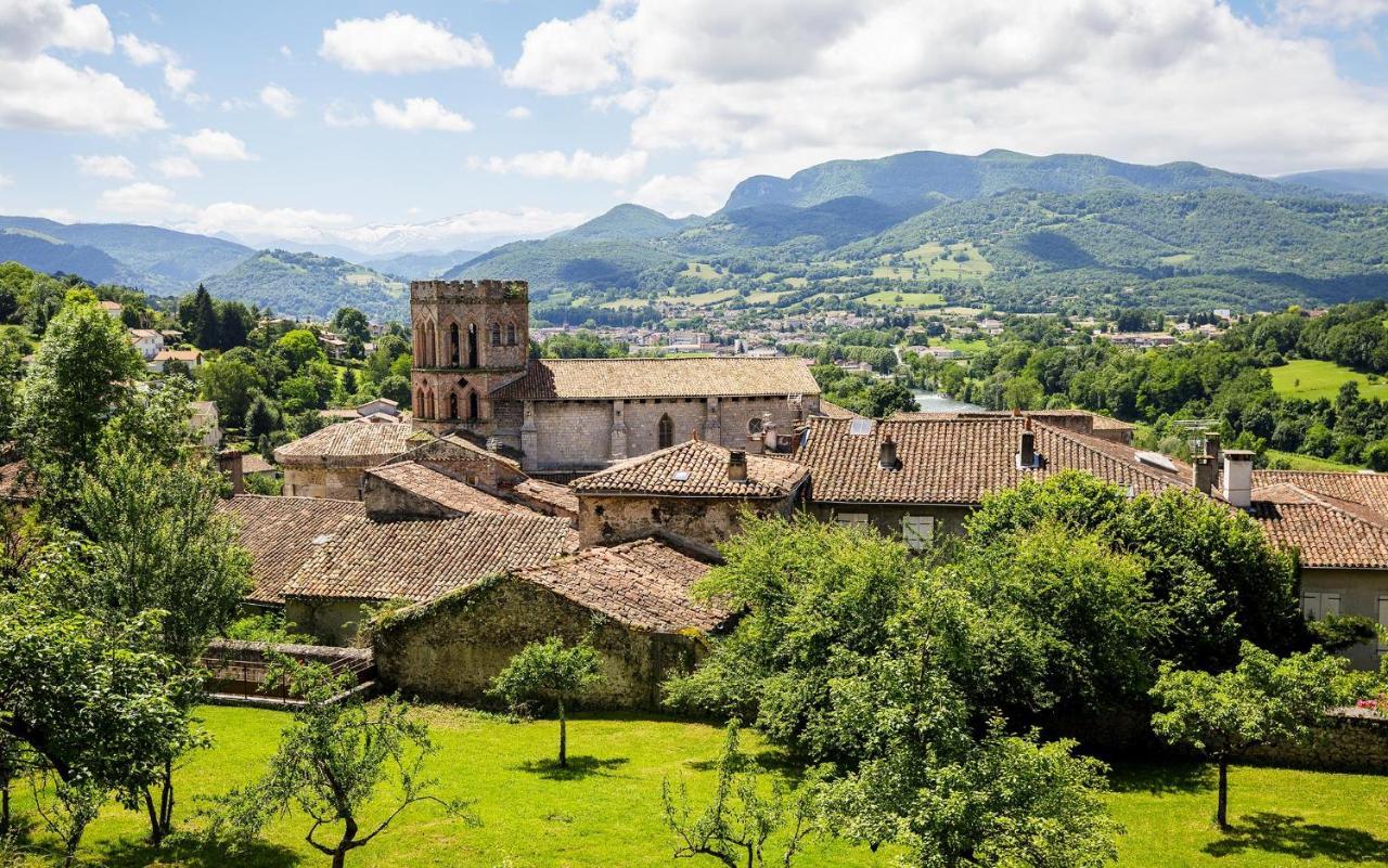 Aparthotel Terres De France - Domaine Du Palais Saint-Lizier Esterno foto